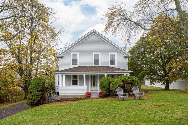 226 Turnpike Ave, Portsmouth, RI 02871