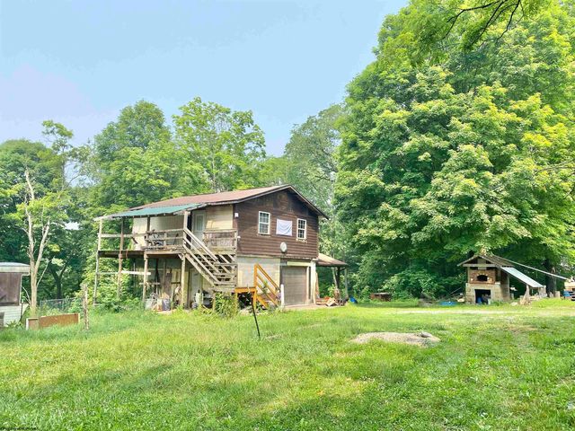 76 Harley Dr, Colliers, WV 26035