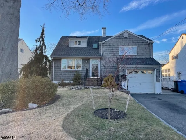 189 Mcfarlane Rd, Colonia, NJ 07067