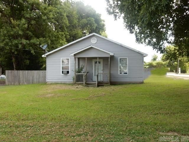 427 E  Main St, Steele, MO 63877