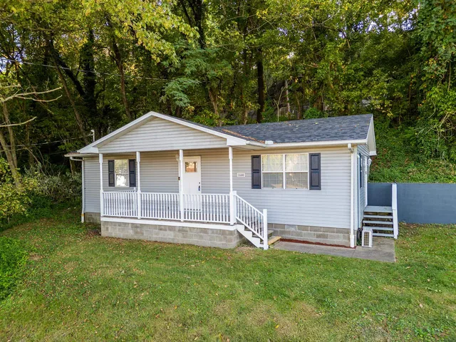 1600 Glen Ave, Kenova, WV 25530