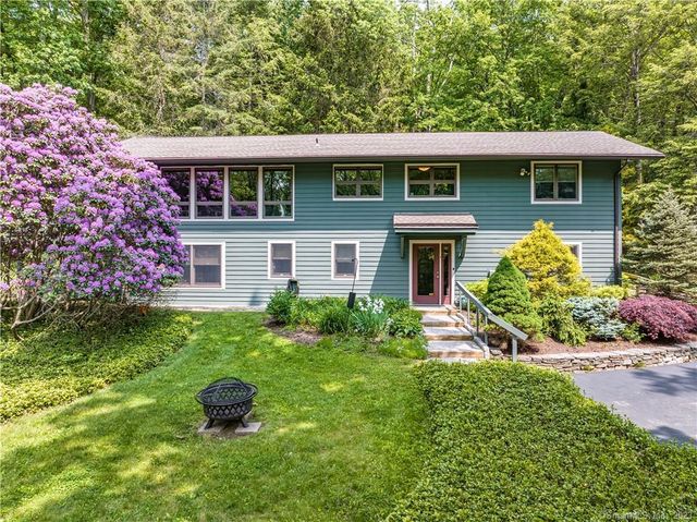 49 Separatist Rd, Mansfield, CT 06268