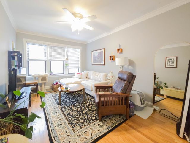 2336 1/2 W  School St #3, Chicago, IL 60618