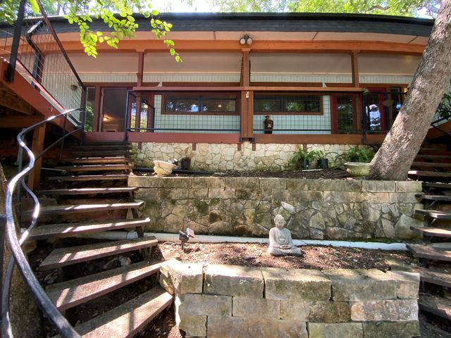 2807 Edgewater Dr #A, Austin, TX 78733