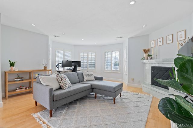 490 33rd Ave #201, San Francisco, CA 94121