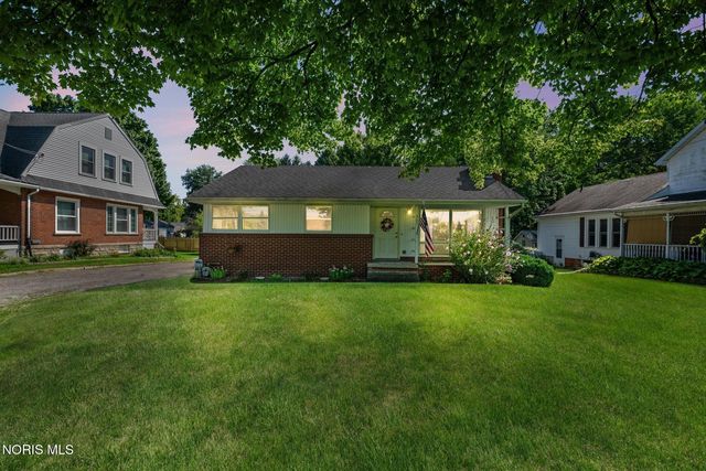 207 S  Damascus St, Liberty center, OH 43532