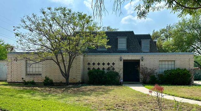 13 Royale Cir, Laredo, TX 78041