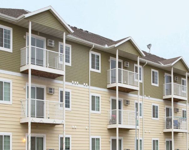 425 32nd St   E #321-205, Williston, ND 58801