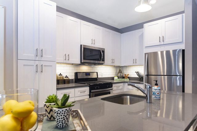 350 Waterloo Blvd #KF407E, Exton, PA 19341