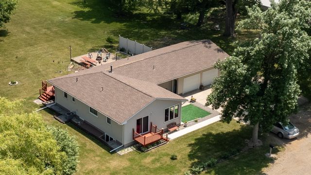 1165 3rd Ave SW, Wells, MN 56097