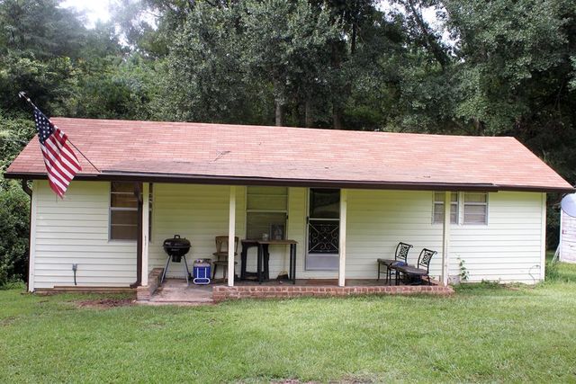 1051 Pricedale Dr, Tylertown, MS 39667