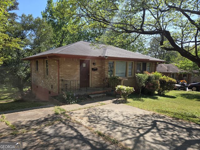 677 Shellnut Dr, Forest Park, GA 30297