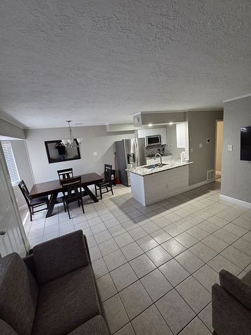 13451 Castilian Dr #1, Houston, TX 77015