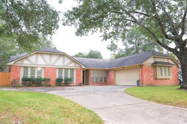 3911 Cypress Lake Dr, Spring, TX 77388