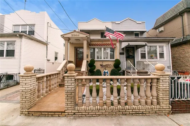 2044 W  8th St, Brooklyn, NY 11223