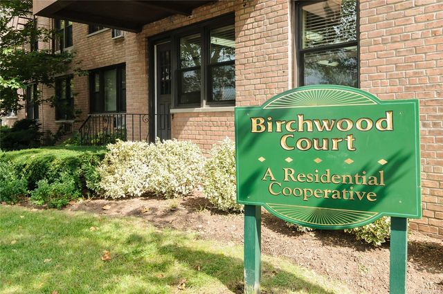 3 Birchwood Court UNIT 5D, Mineola, NY 11501