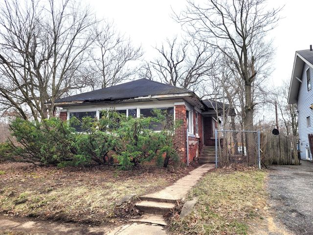 225 E  43rd Ave, Gary, IN 46409