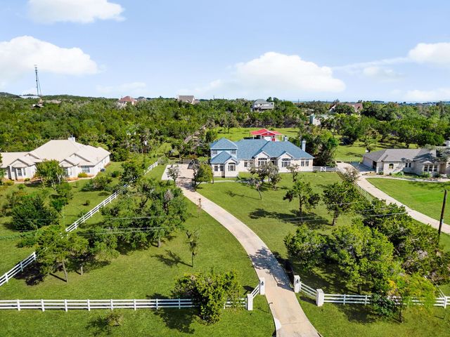 500 Winchester Dr, Dripping Springs, TX 78620