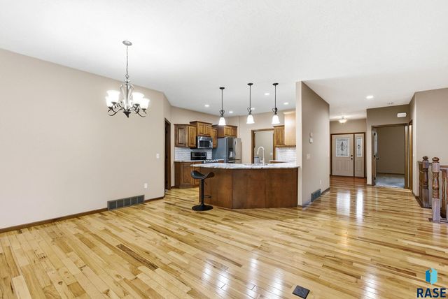 4505 E  Kearney Pl, Sioux Falls, SD 57110