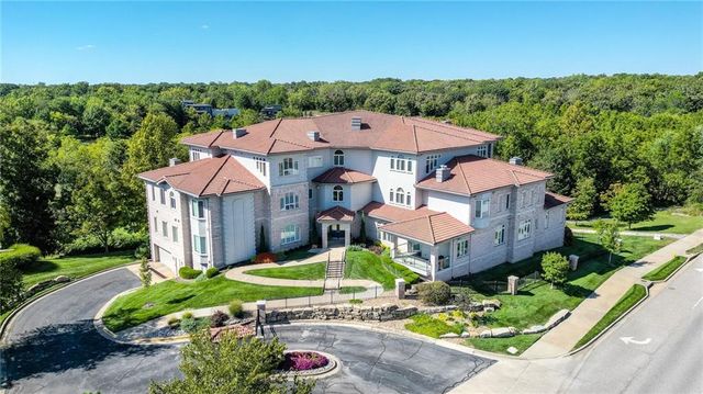 12600 S  Pflumm Rd #104, Olathe, KS 66062
