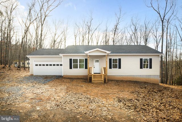 344 Applejack Ln, Harpers Ferry, WV 25425