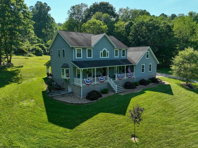 323 Knoll View Rd, Mount Clare, WV 26408