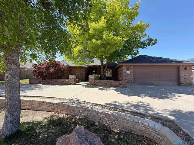 14 N  Sky Loop, Roswell, NM 88201