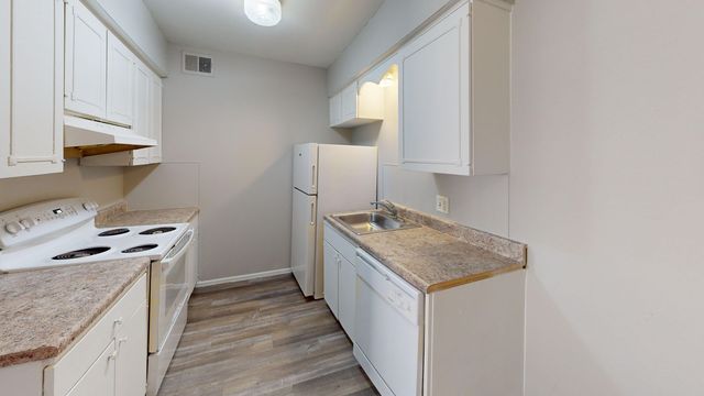 1713 S  Memorial Dr #011cc91e1, Tulsa, OK 74112