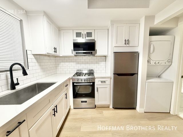 6223 W  6th St #1/2, Los Angeles, CA 90048
