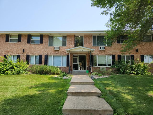 414 S  Division St   #8, Roberts, WI 54023