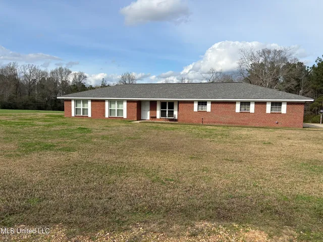 299 Bismark Rd, Jayess, MS 39641