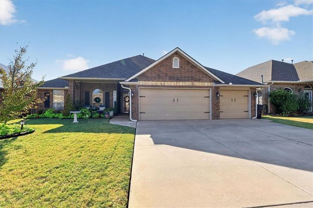 1809 Mead Ln, Moore, OK 73170