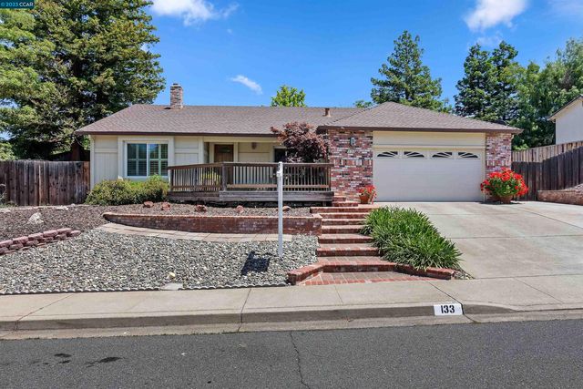 133 Mountaire Pkwy, Clayton, CA 94517