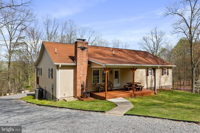 216 Angel Country Ln, Paw Paw, WV 25434