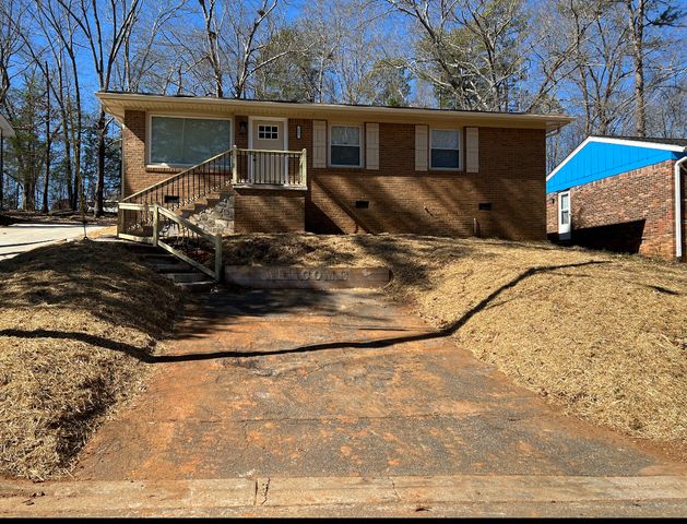 207 Herbert St, Spartanburg, SC 29301