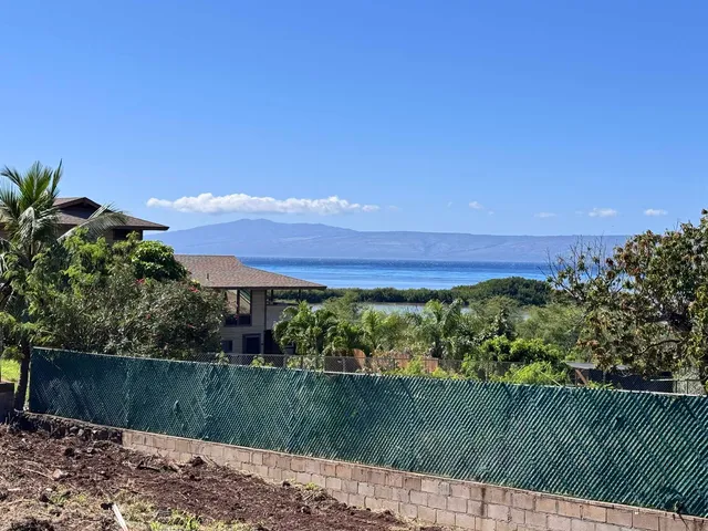50 Kamiloloa Pl, Kaunakakai, HI 96748