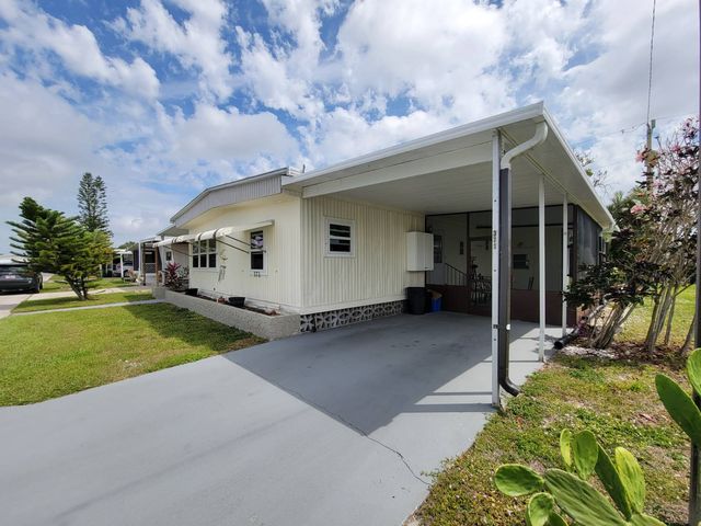 371 Hague St, North Fort Myers, FL 33903