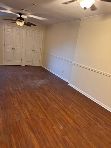 5927 Bruyninckx Rd, Alexandria, LA 71303