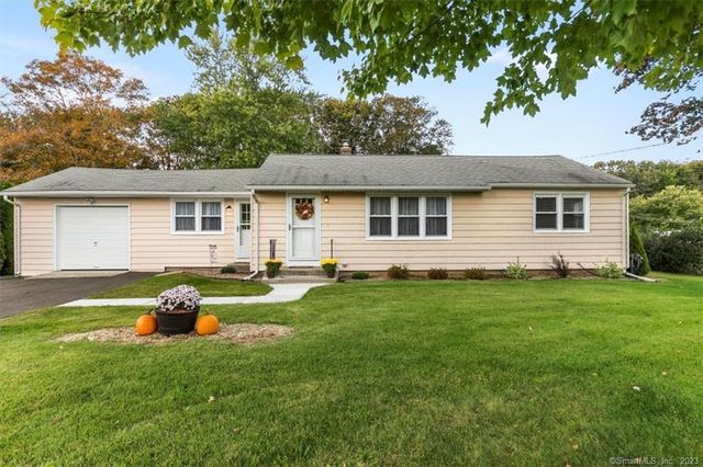 303 Spring Rd, North Haven, CT 06473
