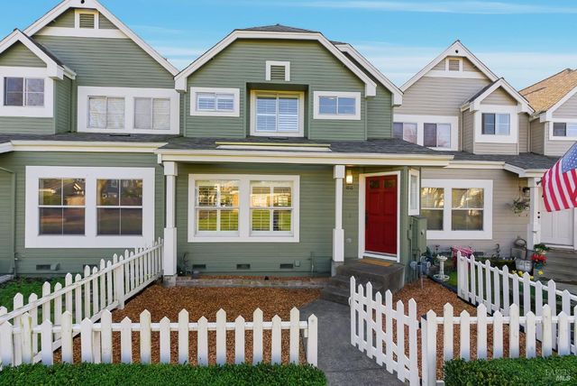 1816 Downing Street, Petaluma, CA 94954