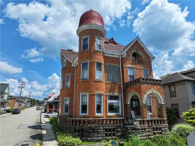 404 Walnut St, Saltsburg, PA 15681
