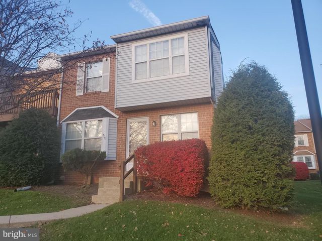 500 Crystal Ln #500, Norristown, PA 19403