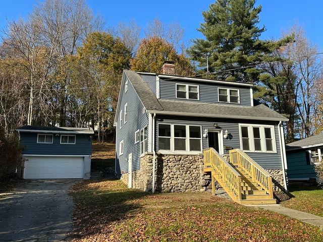 107 Beaconsfield Rd, Worcester, MA 01602