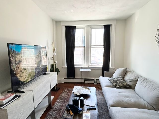 376 Washington St #2, Boston, MA 02124