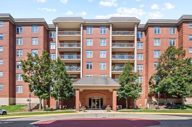 8400 Callie Ave #209, Morton Grove, IL 60053