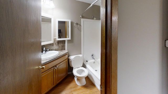 2219 B Ave, Kearney, NE 68847