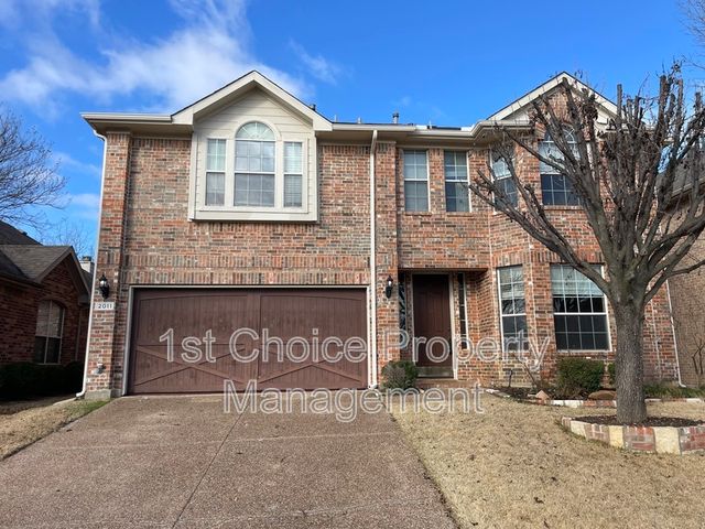 2011 Fountainview Dr, Euless, TX 76039