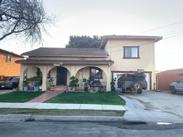 337 6th St, Greenfield, CA 93927