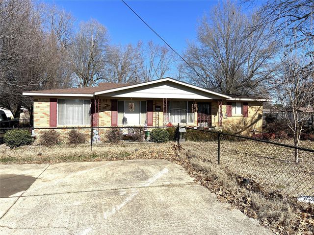 2004 South Ave, Kennett, MO 63857
