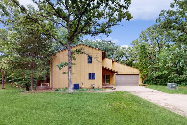 21375 Old Windsor Rd, Welch, MN 55089